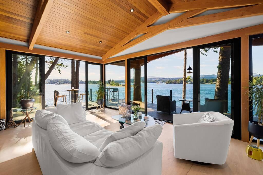 Kingfisher Manor Villa Суук Екстериор снимка