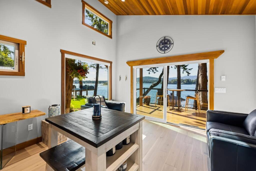 Kingfisher Manor Villa Суук Екстериор снимка