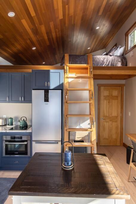 Kingfisher Manor Villa Суук Екстериор снимка