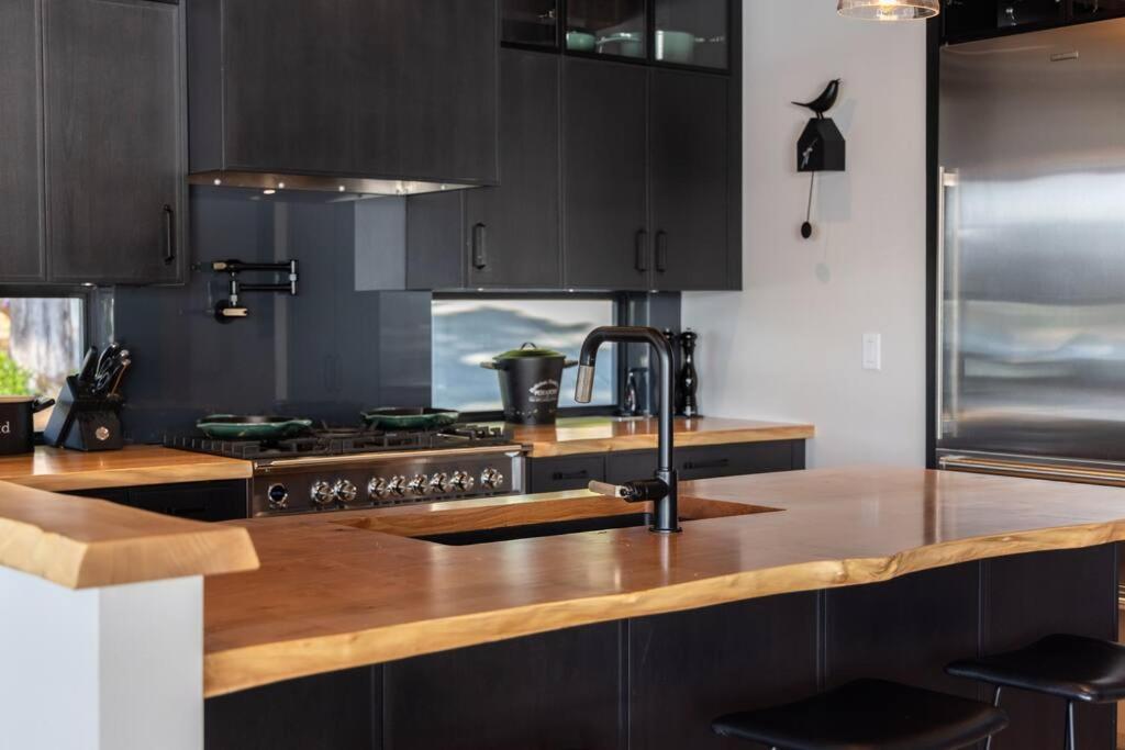 Kingfisher Manor Villa Суук Екстериор снимка